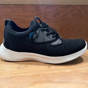 Vessi Women's Everyday Move Waterproof Sneaker Size 7